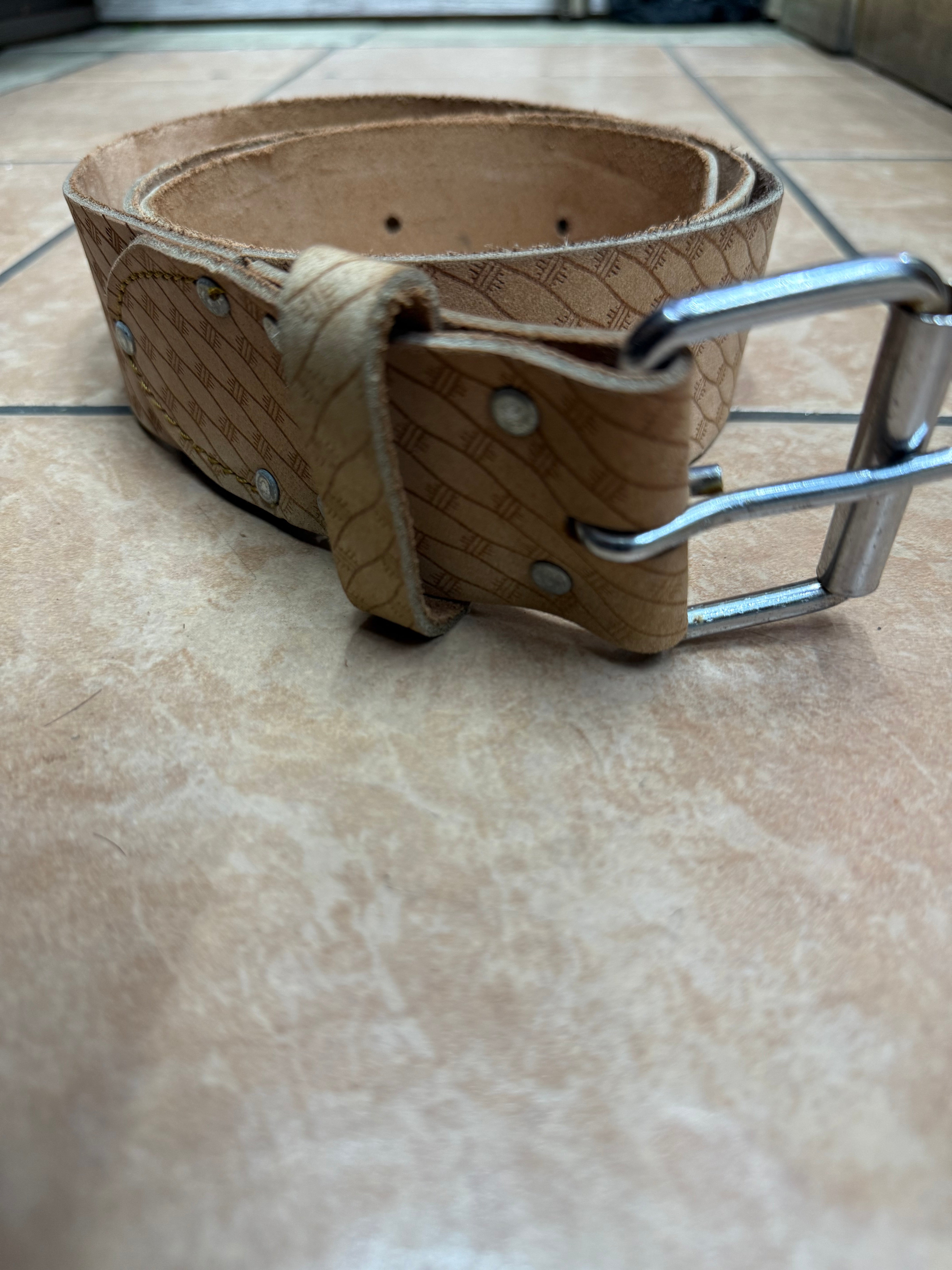 Correa para trabajo (cuero-suela)