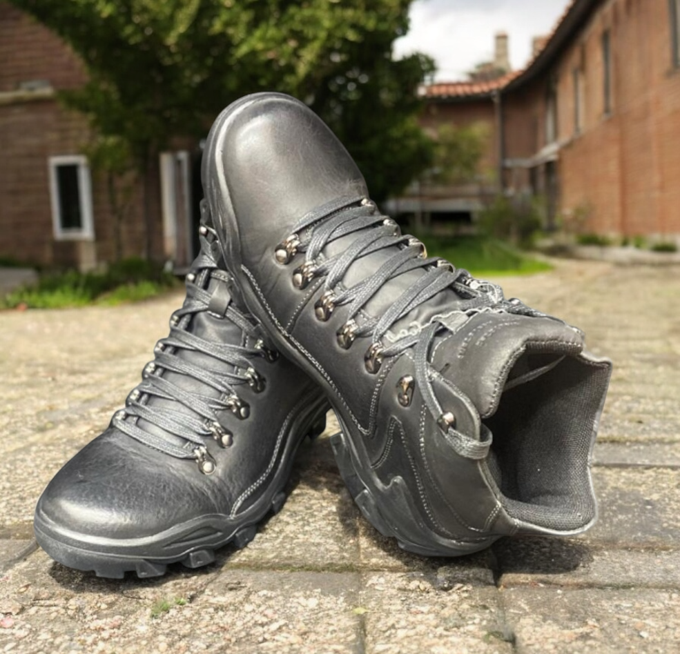 Boots Reactive #5120 Designed in Italy